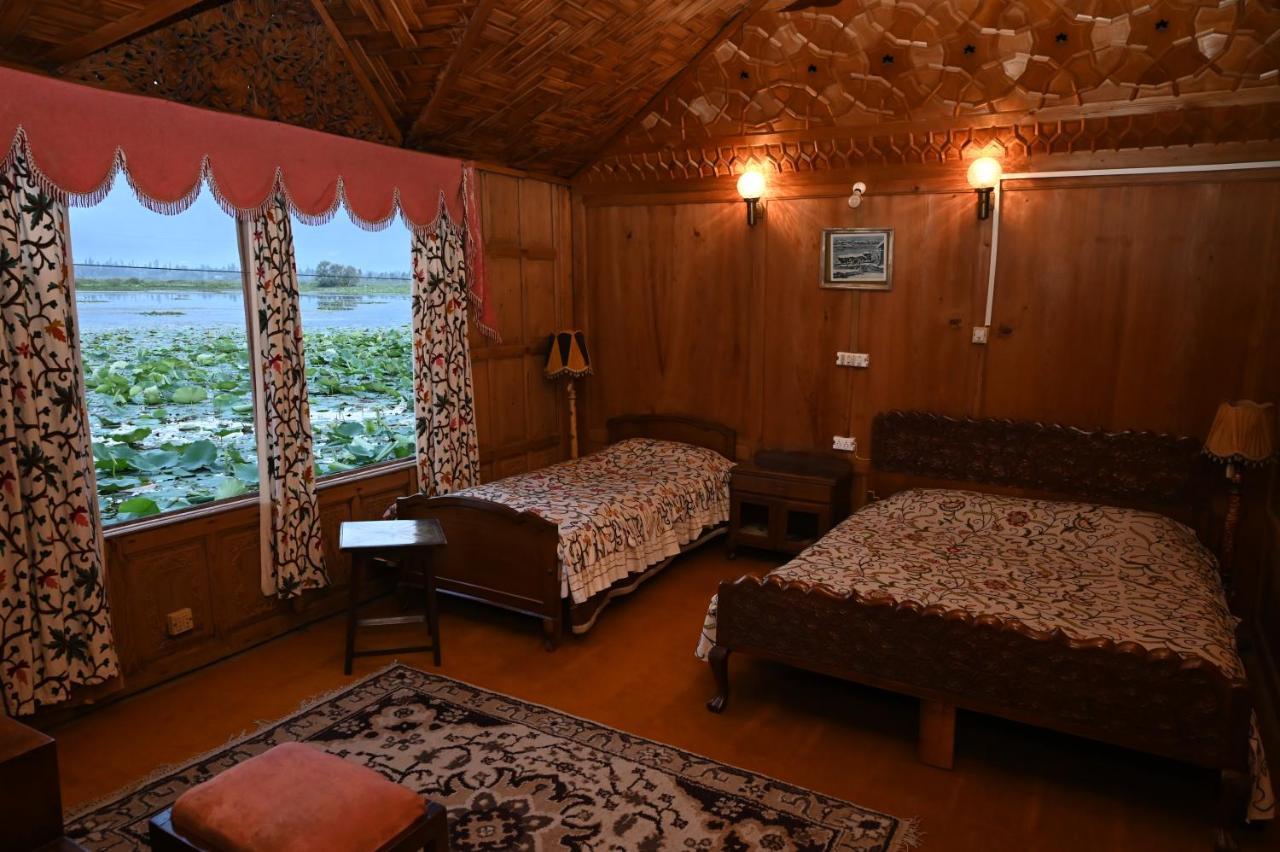 Hotel Kings Houseboats Srīnagar Zewnętrze zdjęcie
