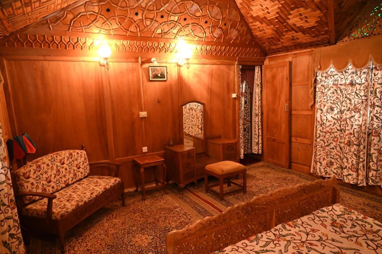 Hotel Kings Houseboats Srīnagar Zewnętrze zdjęcie